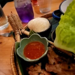 Tastes of Isan: Big portion. Tasty.
