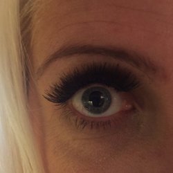 Pretty Nails - I eyelash extensions!