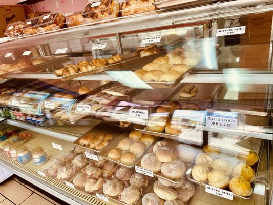 Nanding's Bakery by null