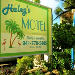 Haley's Motel - Experience Old Florida