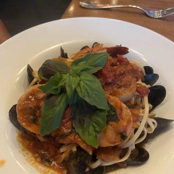 Kee Oyster House - Seafood Near Me - White Plains, New York