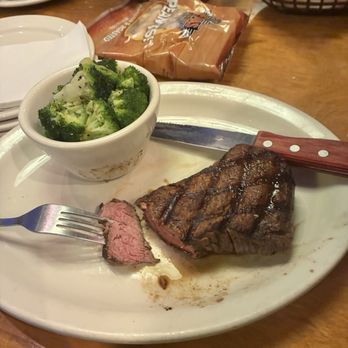 Texas Roadhouse - Dallas mignon - Steakhouses Near Me - Coconut Creek, Florida