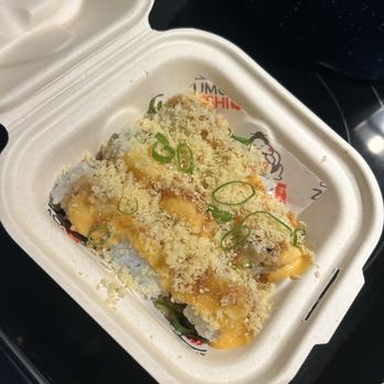 Zumo Sushi - Ahi Crunchy Roll - Japanese Near Me - Kapaʻa, Hawaii Zumo Sushi - Ahi Crunchy Roll - Japanese Near Me - Kapaʻa, Hawaii