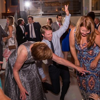 Cage and Aquarium Productions - Ed clearly got the dance floor going. - DJs Near Me - Chicago, Illinois