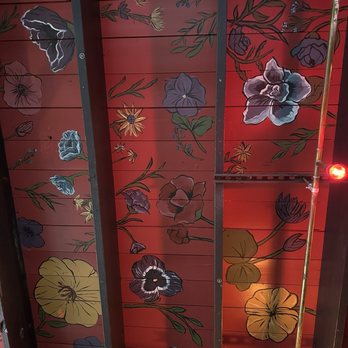 Trash Panda Drinking Club - Nice flower art on the ceiling - Pizza Near Me - Houston, Texas Trash Panda Drinking Club - Nice flower art on the ceiling - Pizza Near Me - Houston, Texas