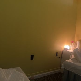 Prada Massage Spa - Massage Room - Massage Near Me - Washington, DC, District of Columbia