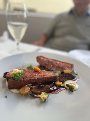 NINE-TEN Restaurant & Bar by null