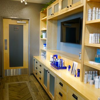 Fargo Center For Dermatology - Dermatologists Near Me - Fargo, North Dakota
