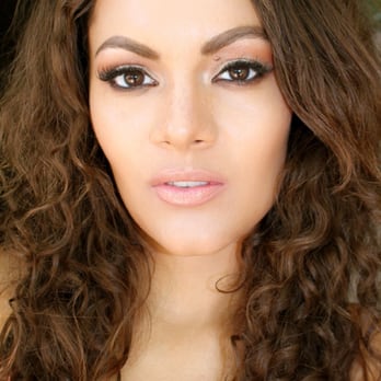 Bosso Intensive Los Angeles Makeup School - Red Carpet Look with lashes & airbrush makeup. - Cosmetology Schools Near Me - Beverly Hills, California
