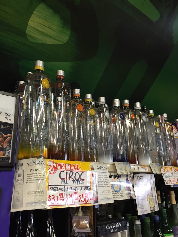 Carool's Liquor Store Logo