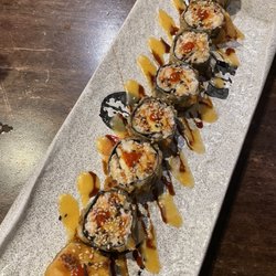 Taste of Tokyo - 911 roll... no rice but so good