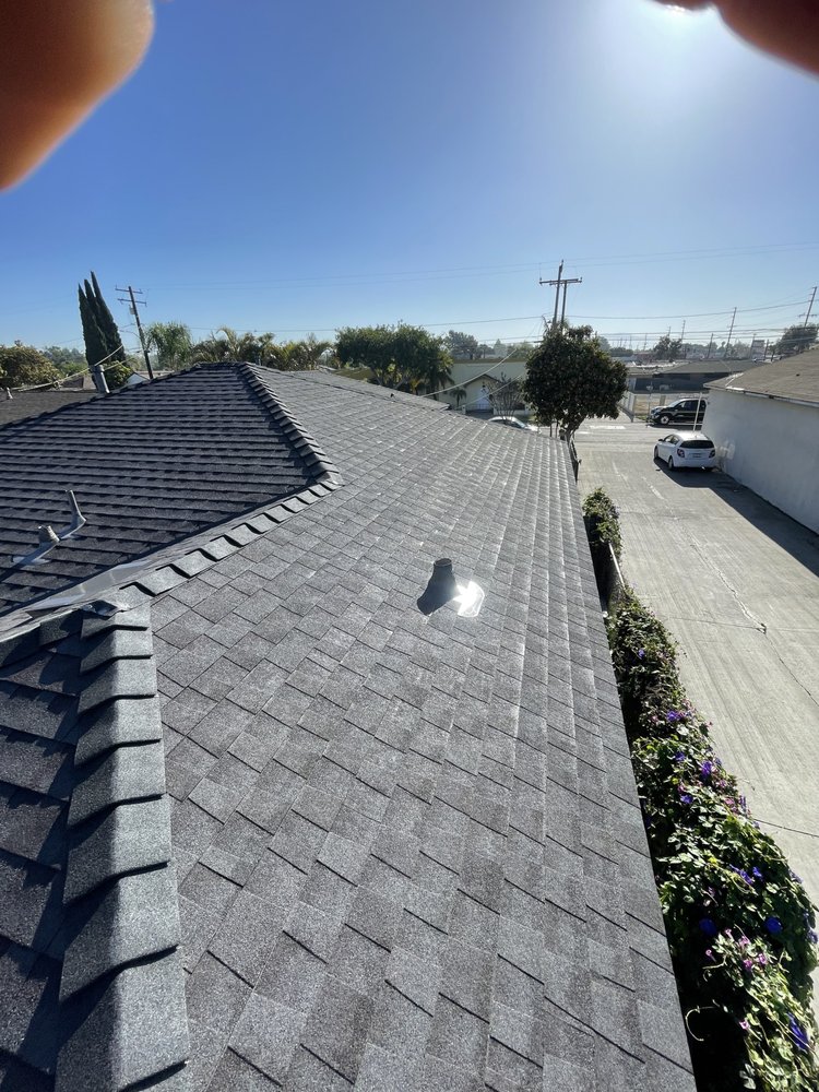 Slide of Estrada Roofs