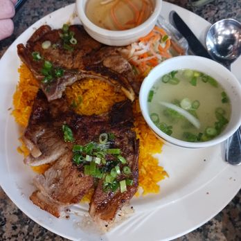 Pho Quynh Express - Pork and rice dish - Vietnamese Near Me - Vancouver, British Columbia Pho Quynh Express - Pork and rice dish - Vietnamese Near Me - Vancouver, British Columbia