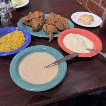 Babe's Chicken Dinner House - This is for one person! - Chicken Shop Near Me - Roanoke, Texas