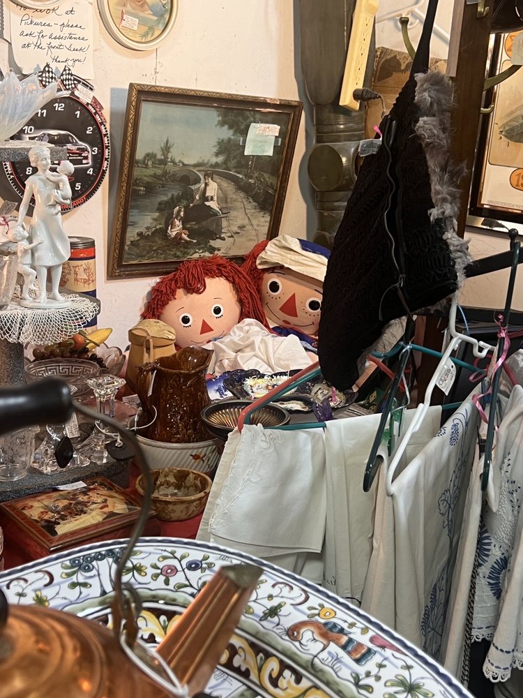 BRASS ARMADILLO ANTIQUE MALL 116 Photos & 95 Reviews 11301 W I70