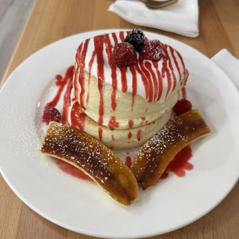 Fluffy Fluffy Dessert Cafe - Carollton - Raspberry banana pancakes - Desserts Near Me - Carrollton, Texas