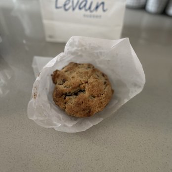 Levain Bakery - Back Bay, Boston - Chocolate chip walnut - Bakeries Near Me - Boston, Massachusetts Levain Bakery - Back Bay, Boston - Chocolate chip walnut - Bakeries Near Me - Boston, Massachusetts