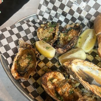 Chef Smelly's - Oysters - Cajun/Creole Near Me - Oakland, California