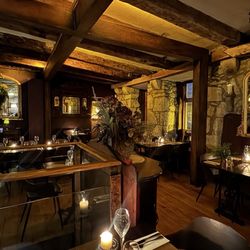 Petronella - Interior, upstairs