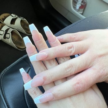 Classy Nail Spa - Cut on girlfriend's pinky and uneven tips - Nail Salons Near Me - Alameda, California