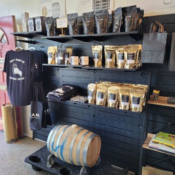 Hogg Batch Coffee - Coffee Roasteries Near Me - St. Petersburg, Florida Hogg Batch Coffee - Coffee Roasteries Near Me - St. Petersburg, Florida