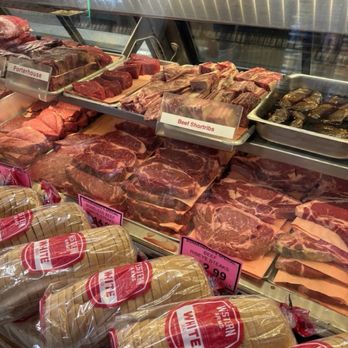 Sonnenberg's Market - Meat case - Grocery Near Me - Spokane, Washington