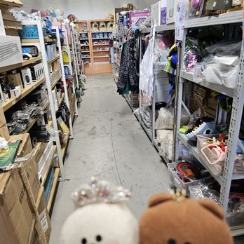 s7 Warehouse Hawaii - We went up and down every aisle! - Wholesalers Near Me - Honolulu, Hawaii s7 Warehouse Hawaii - We went up and down every aisle! - Wholesalers Near Me - Honolulu, Hawaii