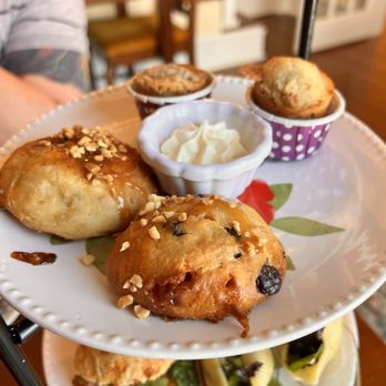 Lanier House Madison - April 2024 - Willy Wonka Menu - Tea Rooms Near Me - Madison, Alabama Lanier House Madison - April 2024 - Willy Wonka Menu - Tea Rooms Near Me - Madison, Alabama