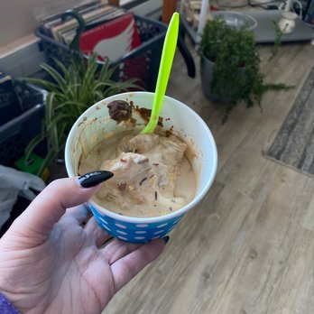Yogurt Beach - a person holding a cup of ice cream - Ice Cream & Frozen Yogurt Near Me - Carson City, Nevada Yogurt Beach - a person holding a cup of ice cream - Ice Cream & Frozen Yogurt Near Me - Carson City, Nevada