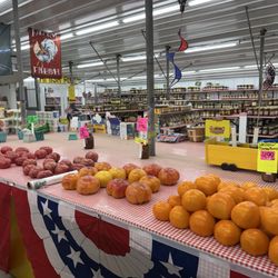 Bambis Farm Market