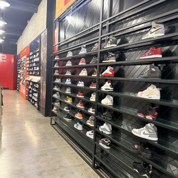 Shoe Palace - Men's - Shoe Stores Near Me - San Luis Obispo, California Shoe Palace - Men's - Shoe Stores Near Me - San Luis Obispo, California