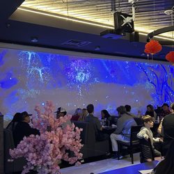 Sakura Sushi & Bar - Projector aquarium