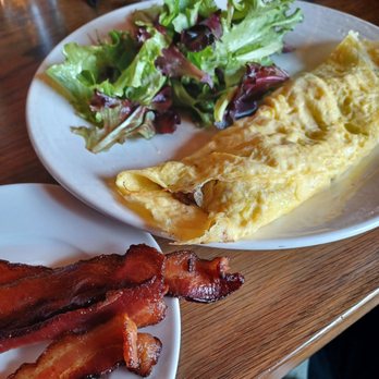 The Loft Restaurant - Omelet of the day and bacon - American Near Me - Zionsville, Indiana The Loft Restaurant - Omelet of the day and bacon - American Near Me - Zionsville, Indiana