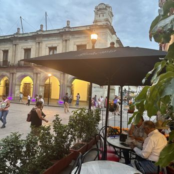 Del Jardín Café-Bar - Outside seating - Cafeteria Near Me - Oaxaca, OAX