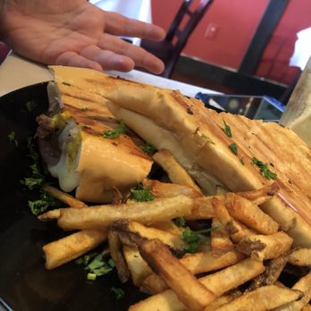 Nini's Cuban Cuisine - Cuban Near Me - Indialantic, Florida