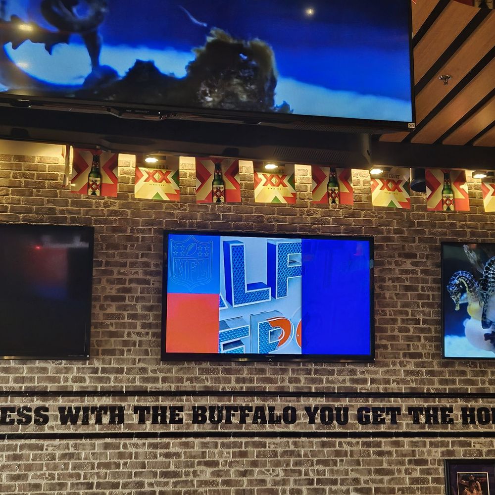 Buffalo Wild Wings - Tvs - Chicken Wings Near Me - Glendale, California Buffalo Wild Wings - Tvs - Chicken Wings Near Me - Glendale, California