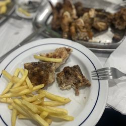 Churrasqueira da Paz - Chicken with fries