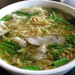 Wonton Egg Noodle Soup / Mì Hoành Thánh