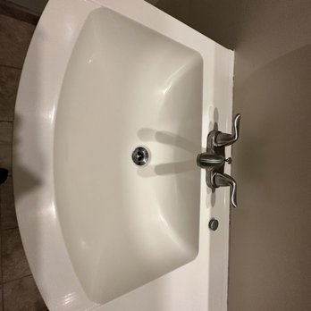 King David Housekeeping - Clean sink - Home Cleaning Near Me - Los Angeles, California