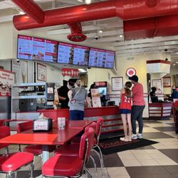 Freddy's Frozen Custard & Steakburgers