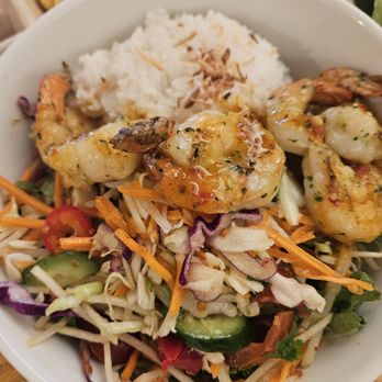 Tender Greens - thai bowl with grilled shrimp - Salad Near Me - Irvine, California Tender Greens - thai bowl with grilled shrimp - Salad Near Me - Irvine, California
