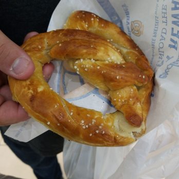 Auntie Anne's - Even at the end of the night there pretzels hit the spot. Original salty delicious. - Pretzels Near Me - Warwick, Rhode Island