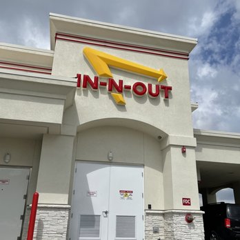 In-N-Out Burger - Drive-Thru - Burgers Near Me - Lone Tree, Colorado