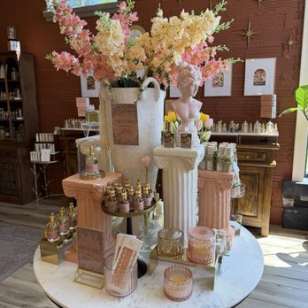 Fox Naturals - Cosmetics & Beauty Supply Near Me - Grand Rapids, Michigan Fox Naturals - Cosmetics & Beauty Supply Near Me - Grand Rapids, Michigan