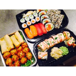 Phoenix Running Sushi - Takeaway! Det hele smager lækkert!