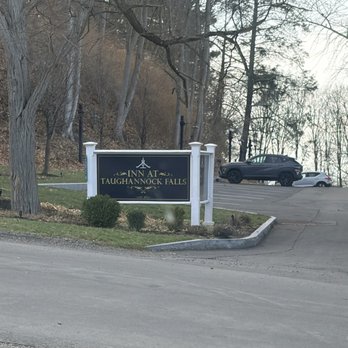 Inn at Taughannock Falls - Hotels Near Me - Trumansburg, New York