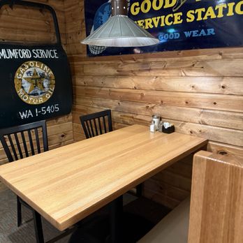Toot-Toot Family Restaurant - Booth - American Near Me - Bethany, Missouri Toot-Toot Family Restaurant - Booth - American Near Me - Bethany, Missouri