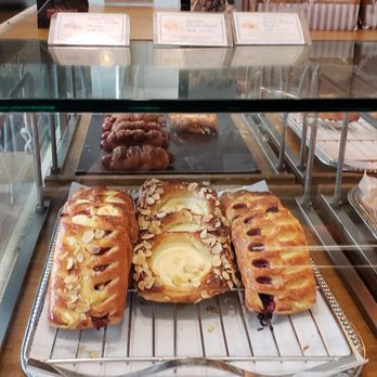 Paris Baguette - Bakeries Near Me - Cerritos, California Paris Baguette - Bakeries Near Me - Cerritos, California