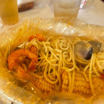Cap't Loui - Cajun/Creole Near Me - Stoneham, Massachusetts