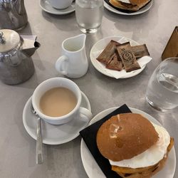 Art Lovers Cafe - Breakfast roll